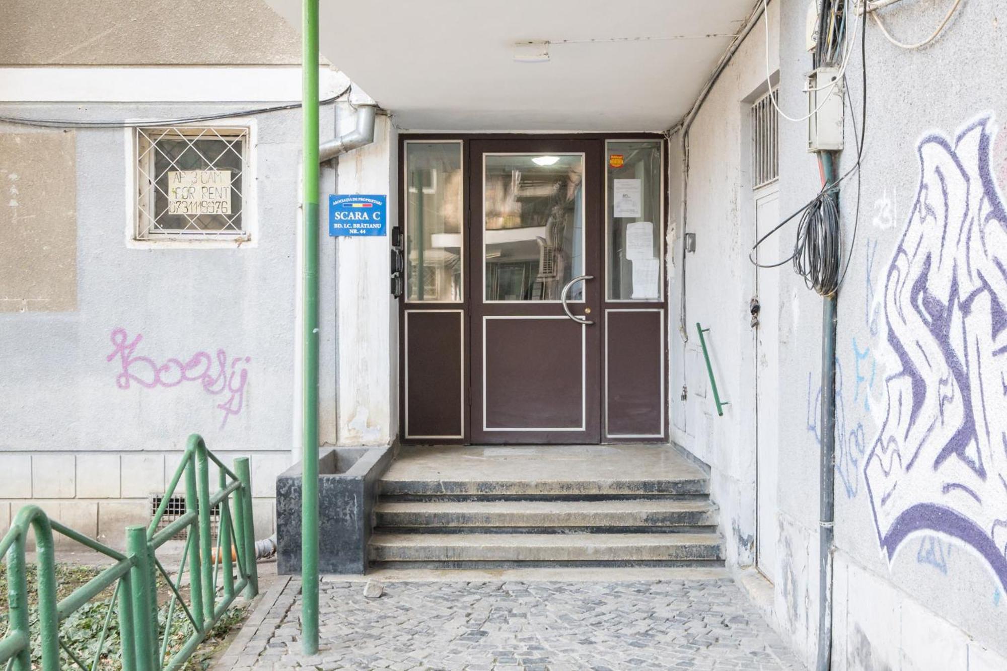 Central Aesthetic Apartment Бухарест Екстер'єр фото